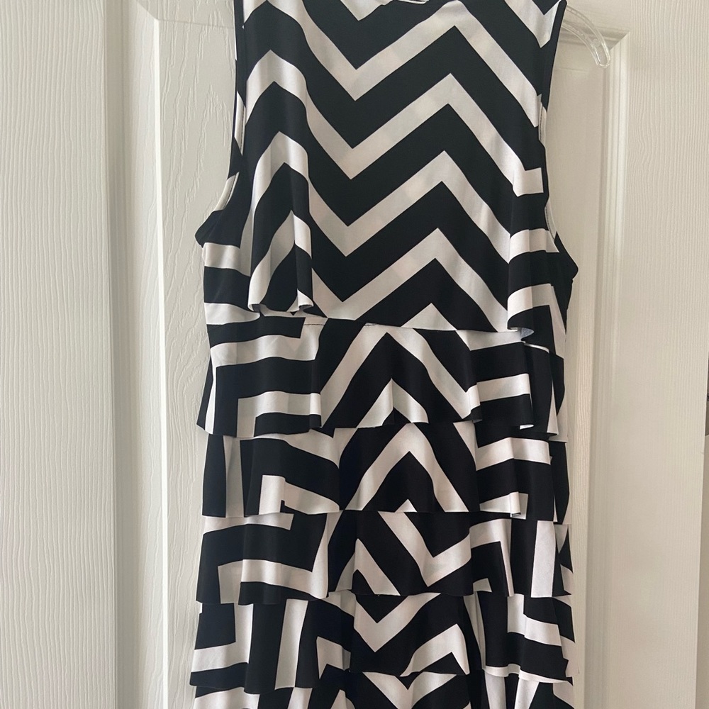 Super slimming ruffle dress